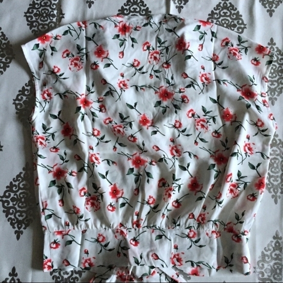 Triple Seven Floral Tie Front Button Down Sleeveless Top Size Med… - Picture 3 of 9